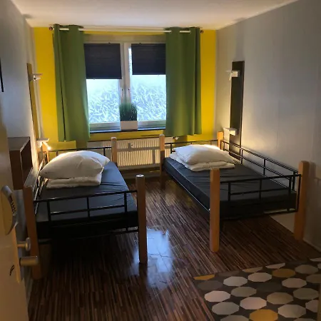 Backpackers - Self Check-in * Dusseldorf