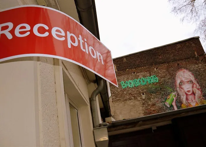 Hostel Backpackers - Self Check-in *