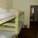 Backpackers Hostel *