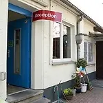 Backpackers Hostel *
