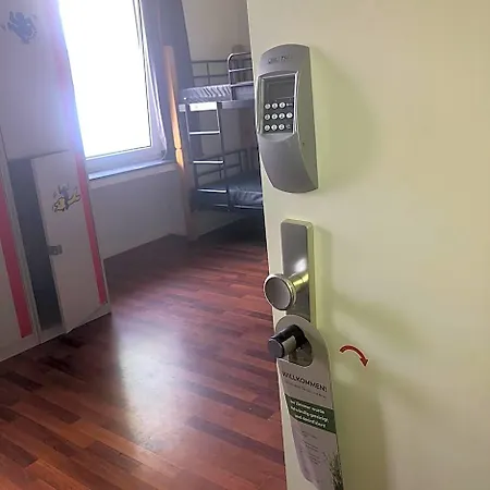Хостел Backpackers - Self Check-in *