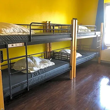 Backpackers - Self Check-in Хостел