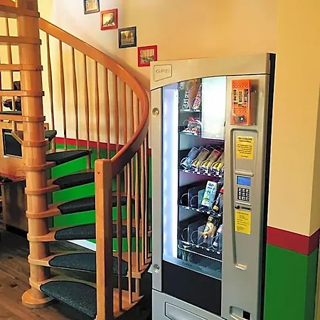 Backpackers - Self Check-in Хостел Дюссельдорф