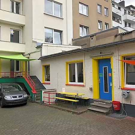 Backpackers - Self Check-in * Düsseldorf