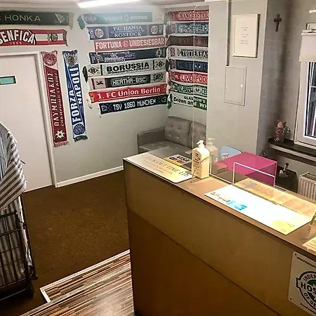 Backpackers - Self Check-in * Düsseldorf