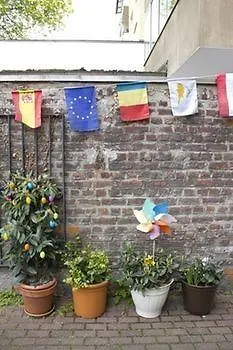 Backpackers - Self Check-in * Düsseldorf