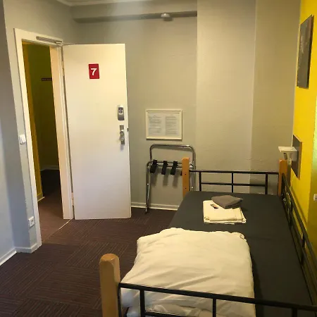Backpackers - Self Check-in אכסניה