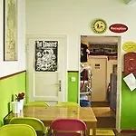 Backpackers - Self Check-in Düsseldorf