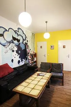Backpackers - Self Check-in * Düsseldorf